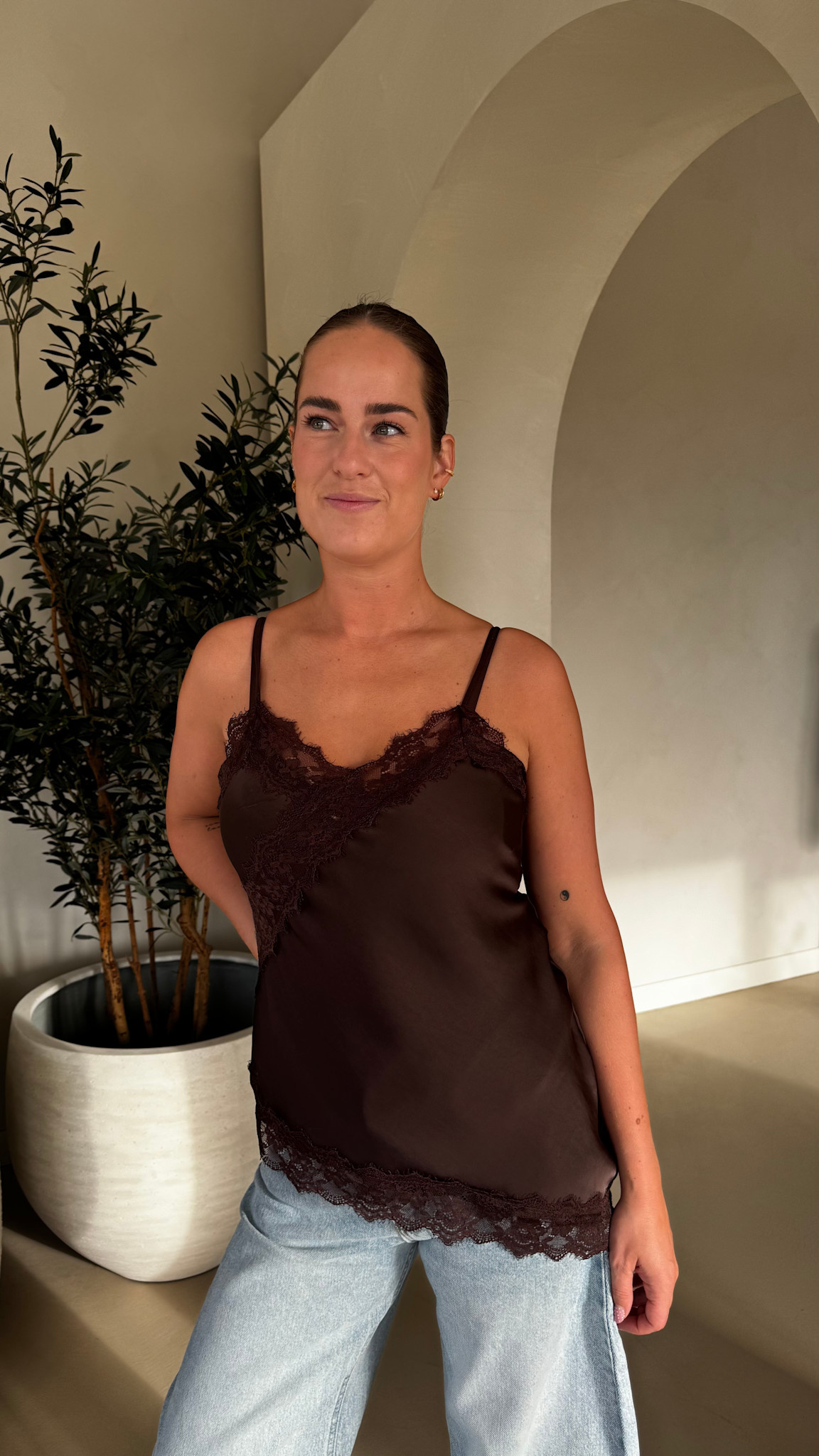 Lace singlet schuin - bruin