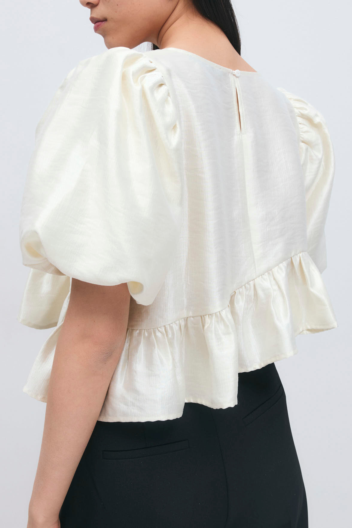 Puff sleeve blouse 26786 cream