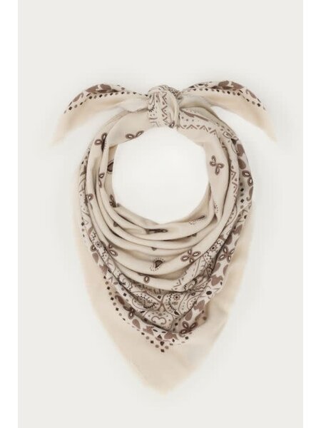 Beige sjaal met paisley print MJ16432