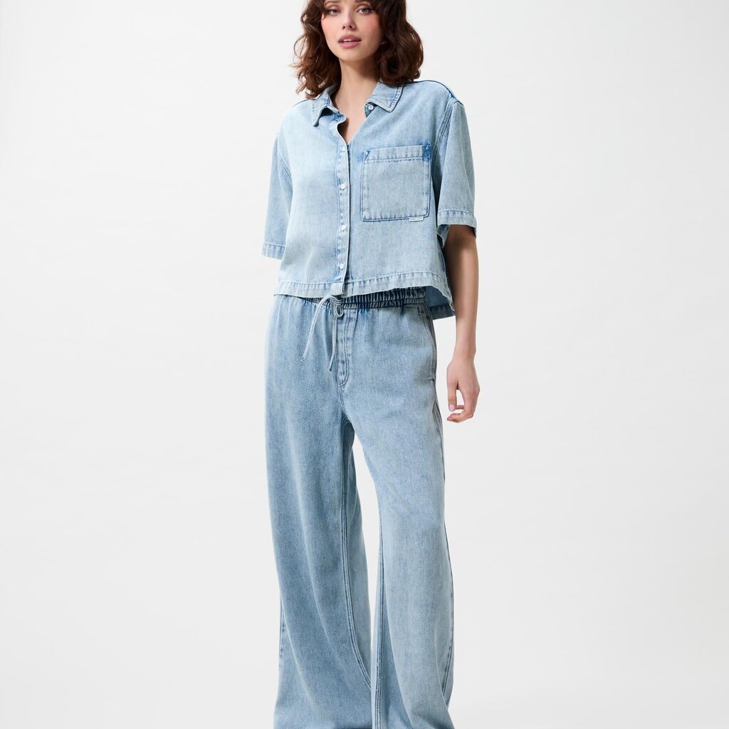 CATWALK JUNKIE Short sleeve denim blouse 2602021602 Light Blue