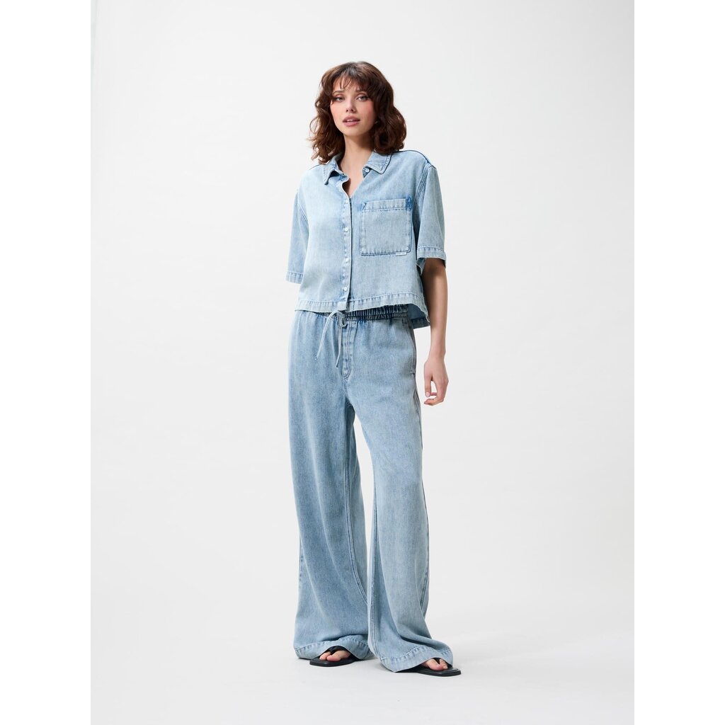 CATWALK JUNKIE Short sleeve denim blouse 2602021602 Light Blue