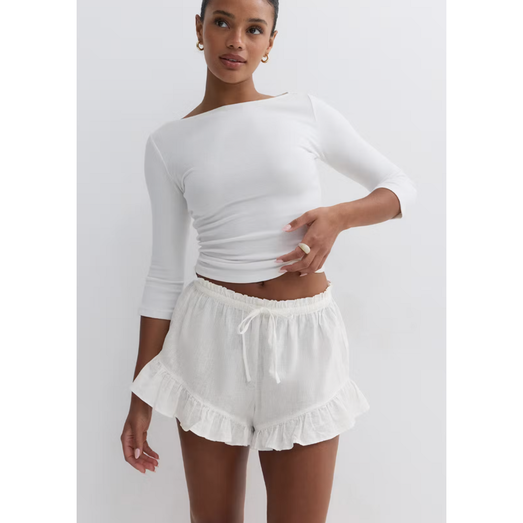 Gina Tricot Linen blend frill shorts 27805 White (1000)