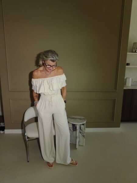 Offshoulder ruffle jumpsuit - beige