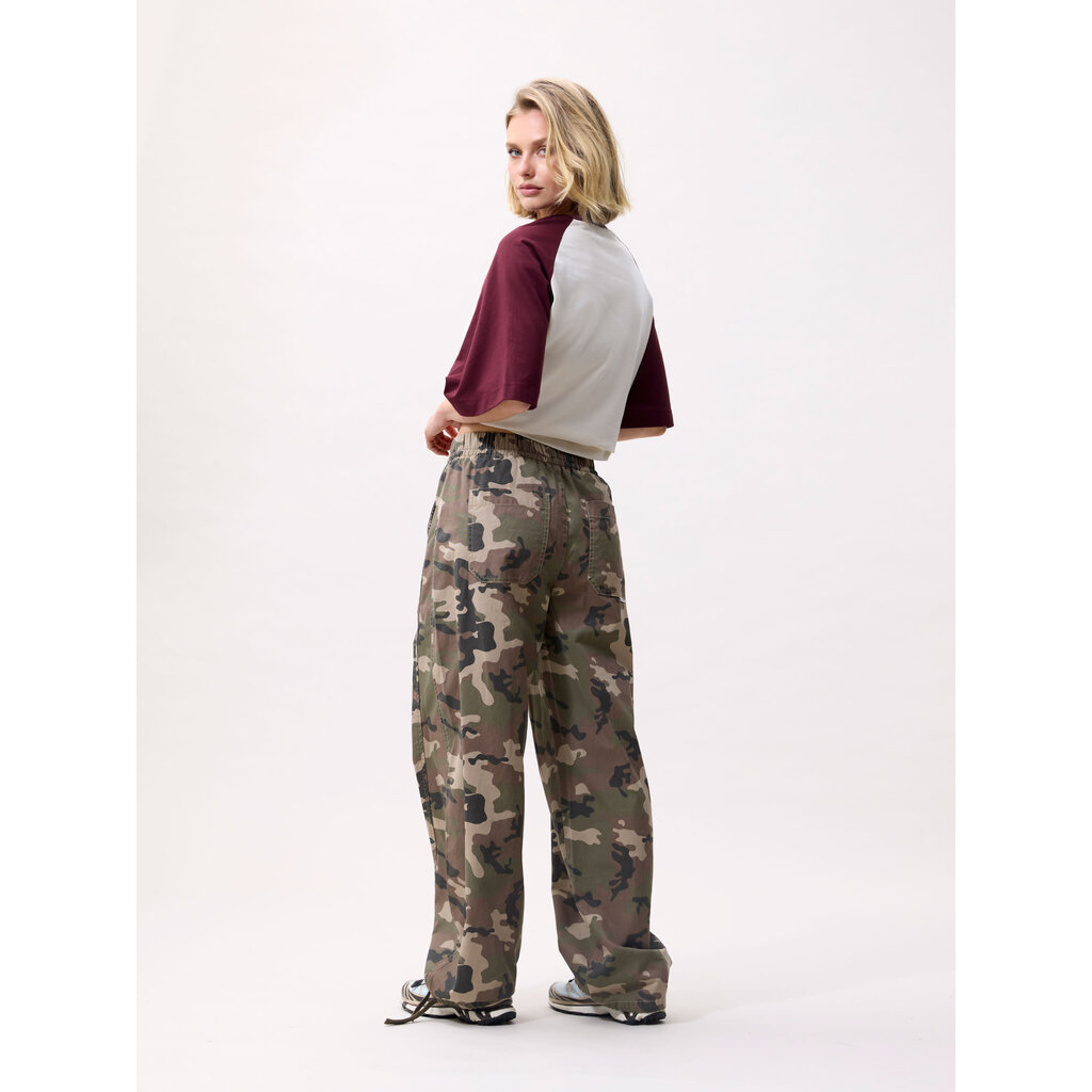 CATWALK JUNKIE Barrel fit camo jogger 2603023002