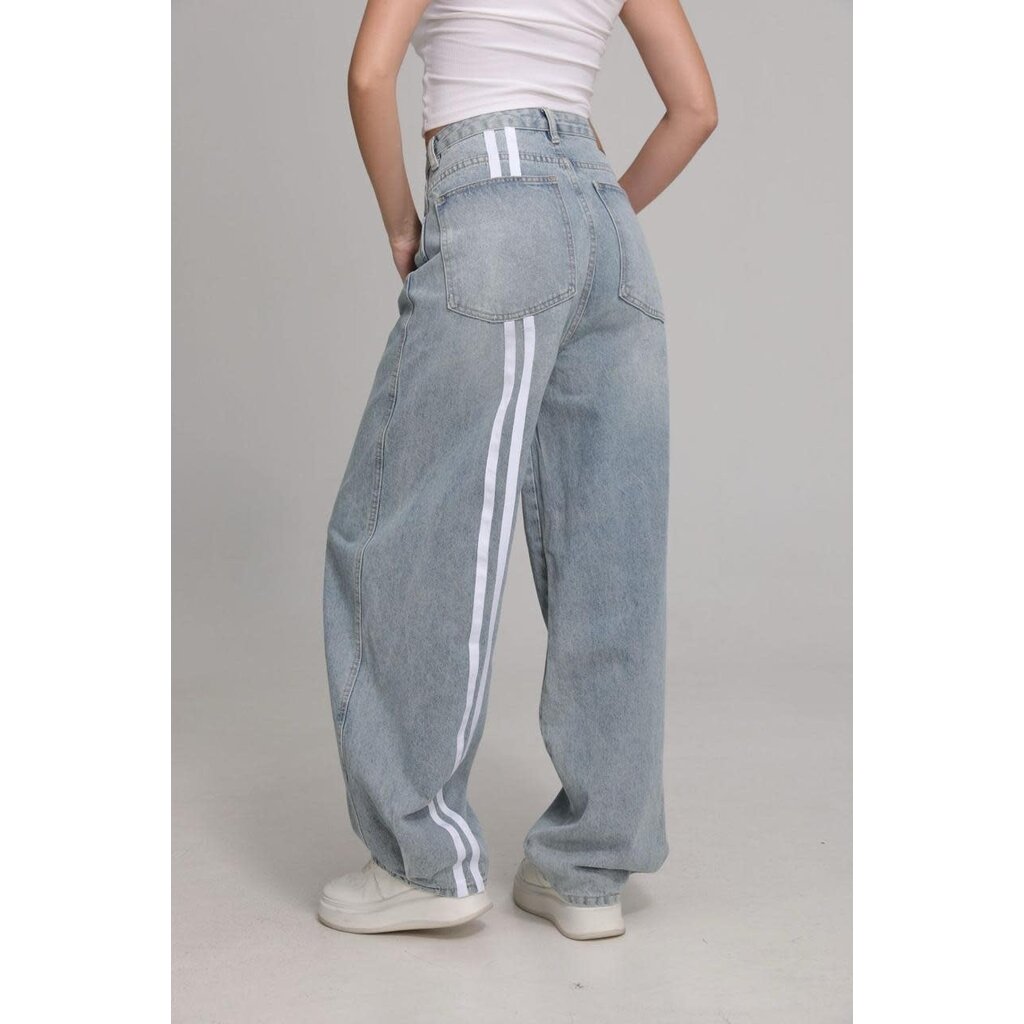 Baggy fit jeans white stripes back