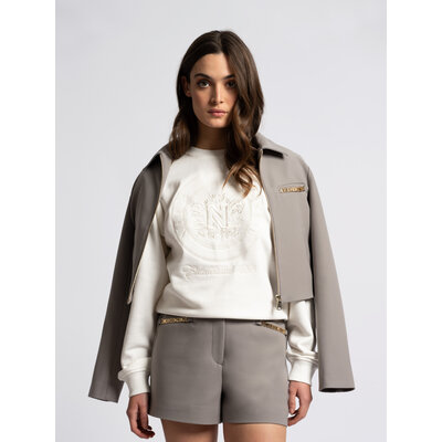 NIKKIE Lorci shorts lava