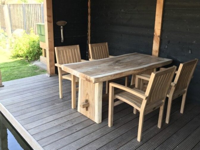 Suar boomstamtafel 160cm