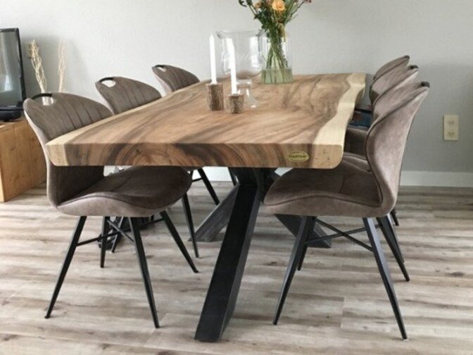 Stoere boomstam tafel 200cm