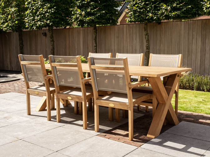 Tuinset Bari 240 met 6 stapelstoelen Batyline
