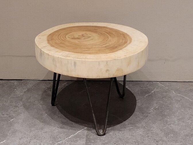 Salontafel op pinpoot +/- Ø40/50cm - hoogte 33cm