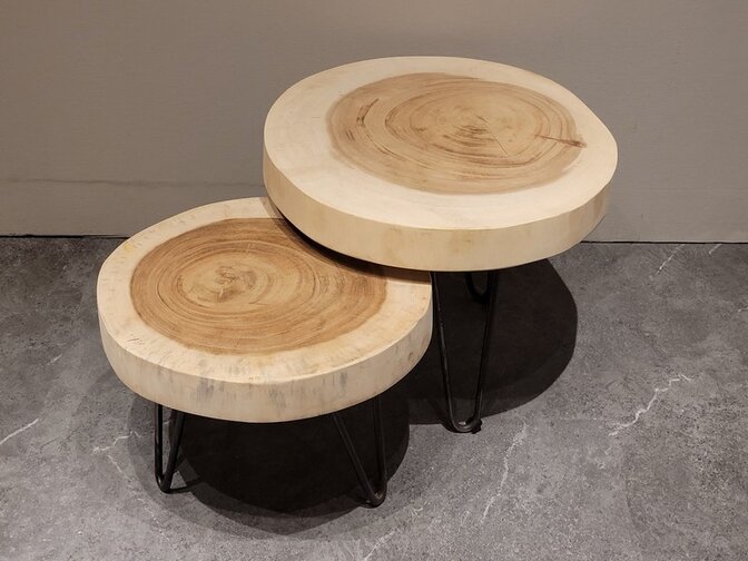 Salontafel op pinpoot +/- Ø40/50cm - hoogte 43cm