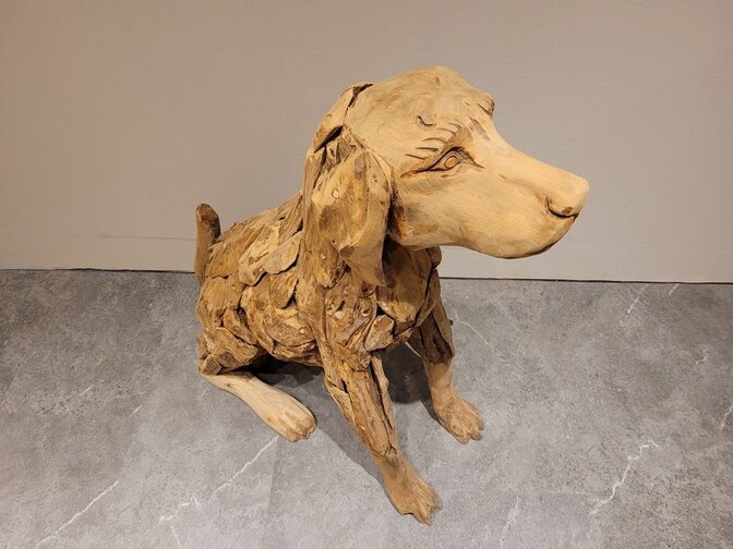 Houten hond - zittend - teakhout