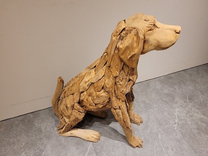 Houten hond - zittend - teakhout