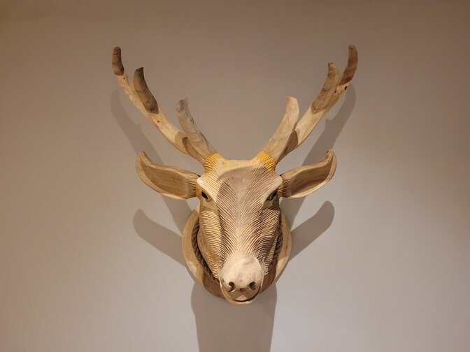 Houten hertenkop met gewei L