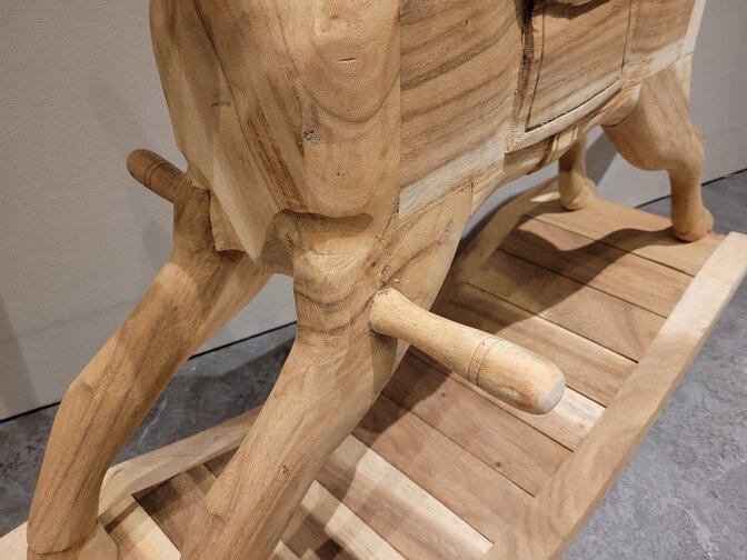 Hobbelpaard suarhout