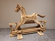 Schommelpaard van hout