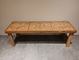 Houten salontafel met houtsnijwerk - 160x48x54cm