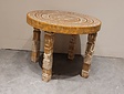 Ronde salontafel met houtsnijwerk - 60x46cm