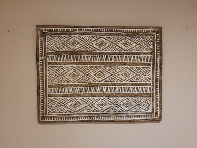 Wandpaneel met houtsnijwerk 66x50x2cm
