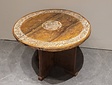 Ronde salontafel met houtsnijwerk 67x45cm