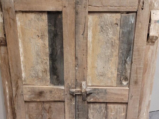 Oud Oosters raam met luiken - 95x155x9cm