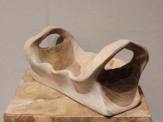 Houten schaaltje met handvaten - 30x18x14cm