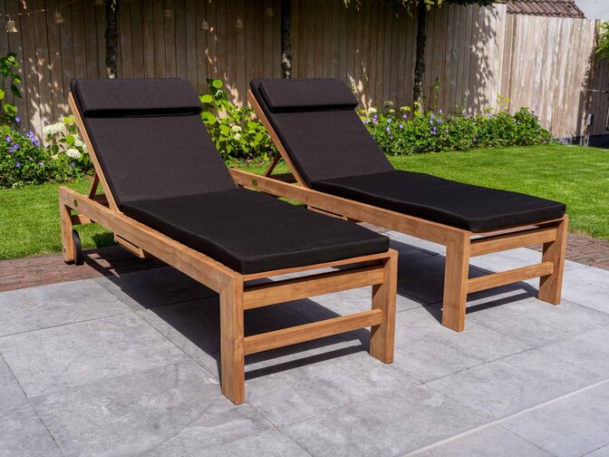 2x Teak ligbedden Trento met kussens