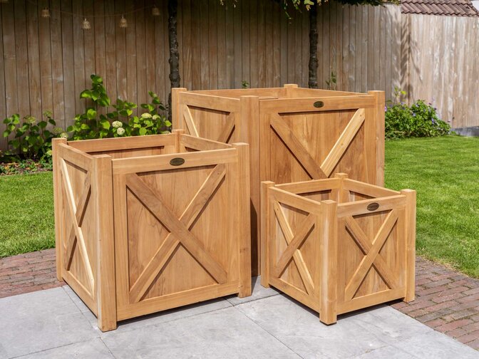 Teak plantenbak met kruis 50x50cm