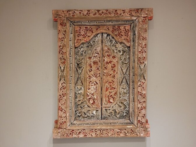 Oud raam met kozijn - 75x90x9cm