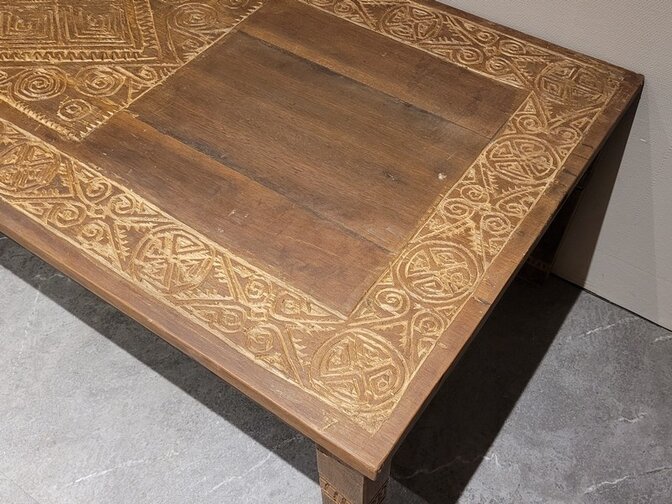 Salontafel met houtsnijwerk - 70x170x53cm