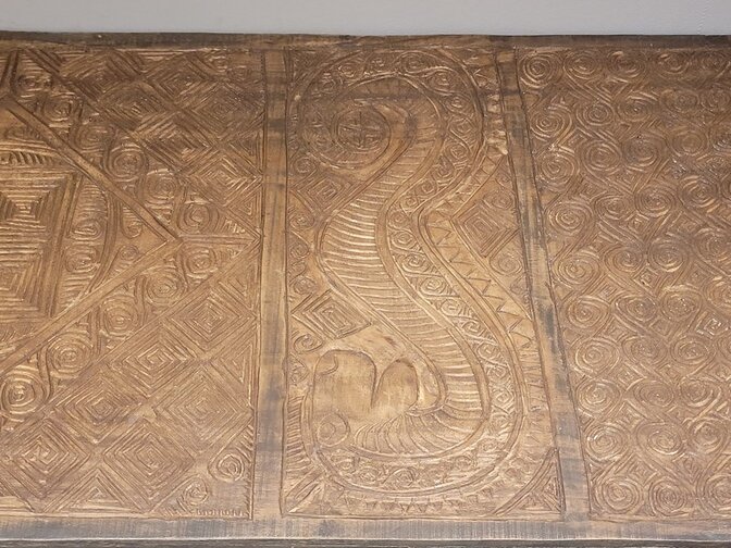 Salontafel met houtsnijwerk - 70x200x50cm