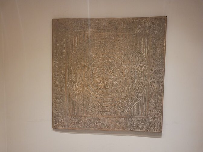Muurdecoratie met houtsnijwerk 140x140cm - SKA24137-02