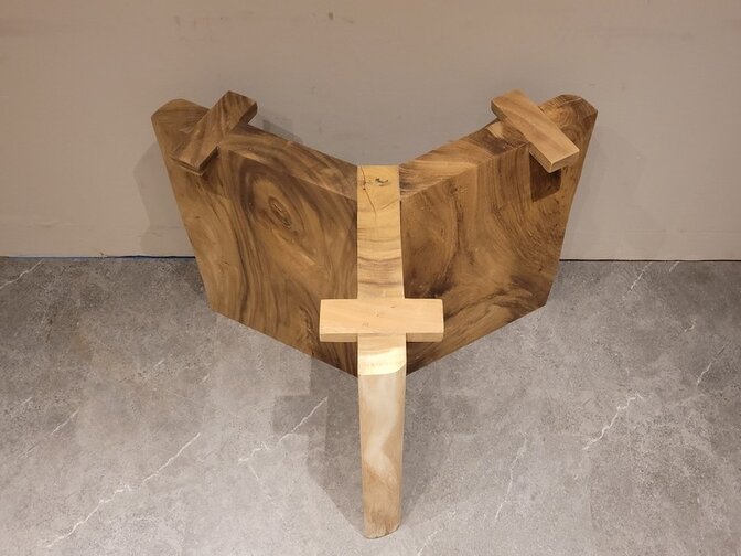 Suar Y-poot voor boomstamtafels