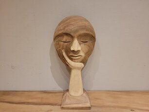 Houten gezicht op hand - 20x40cm Houten gezicht op hand - 20x40cm