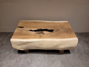 Massieve salontafel 60x105x43cm Massieve salontafel 60x105x43cm