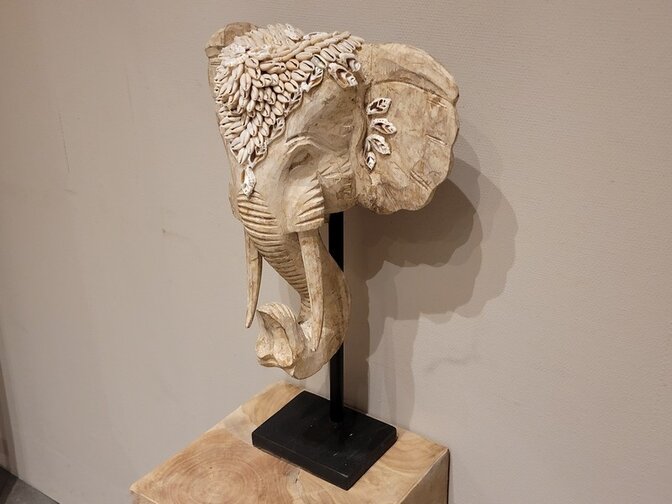 Olifantenkop met schelpen - 35x55cm