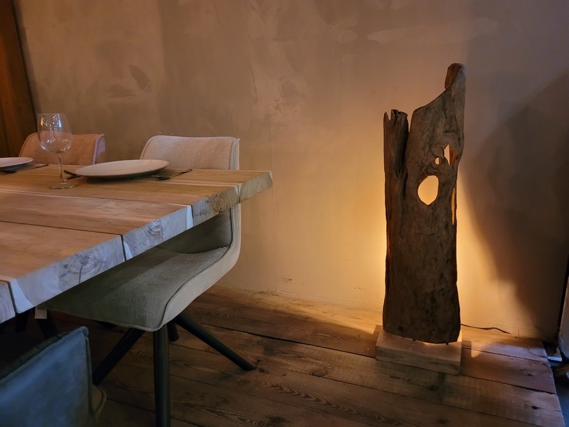 Hout sculptuur met verlichting | Puurteak Unieke Verlichting!