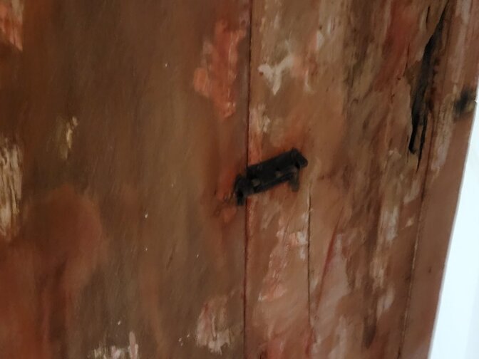 Deur met kozijn - houtsnijwerk - 103x213cm -Rood