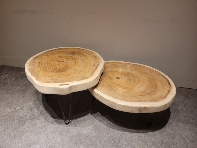 Salontafel 75/80x43cm op 3 pinpoten