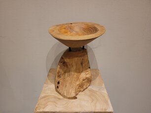 Houten schaaltje op voet 20x30cm