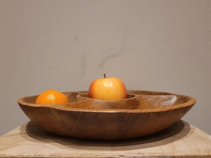 Houten schaal met  vakken  30cm