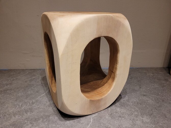 Suar kruk - bijzettafel - 35x35x45cm