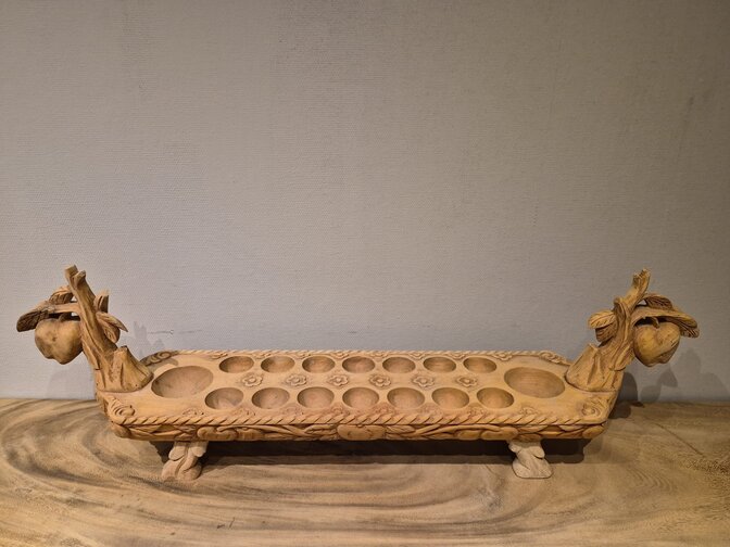 Congklak het traditionele bordspel uit Indonesië