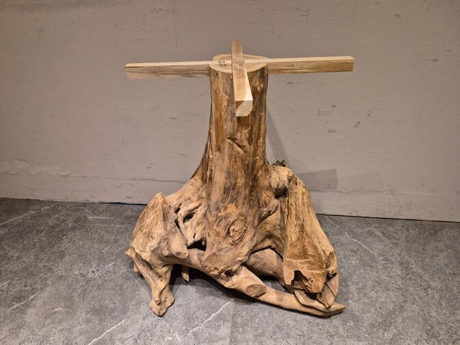Teak wortelhouten tafelpoot  +/- 60 x 67cm