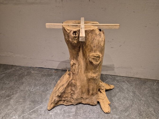 Teak wortelhouten tafelpoot  +/- 60 x 67cm