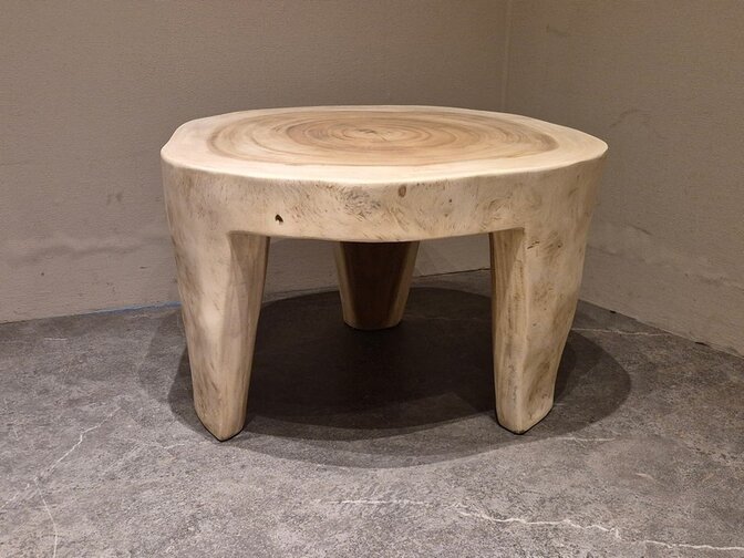Salontafel 60x45cm op 3 massieve poten