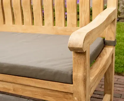 Tuinbank kussens kiezen: maat, stof en kleur