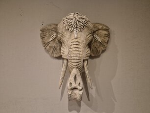 Hangende olifant met schelpen - 30x30cm