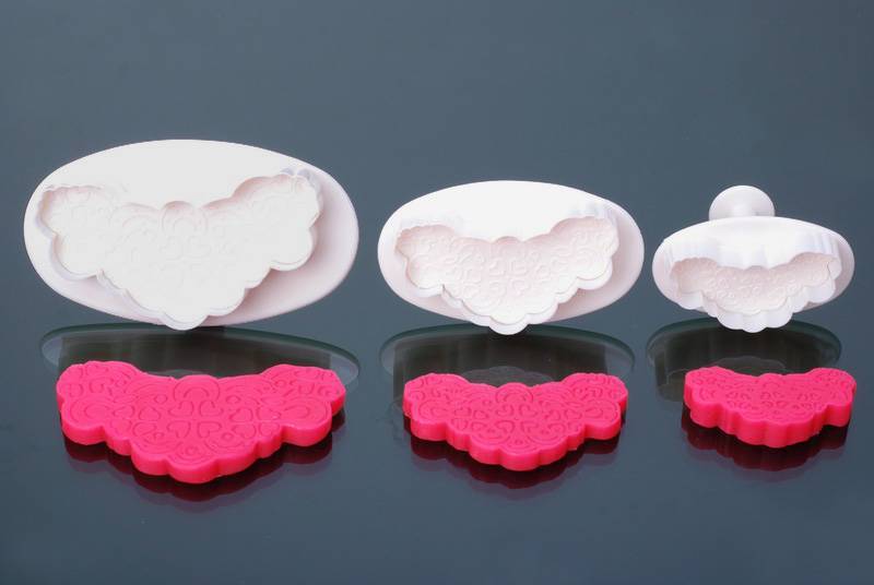 Harten in wolk set 3 stuks 6,5 cm, 8,5 cm 11 cm