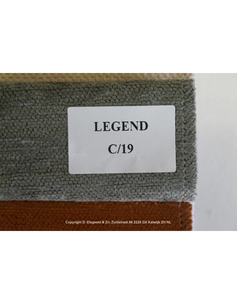 Design Collection Legend C-15